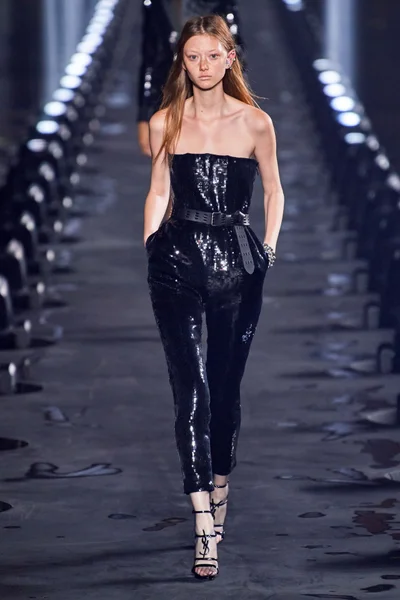 Look 80